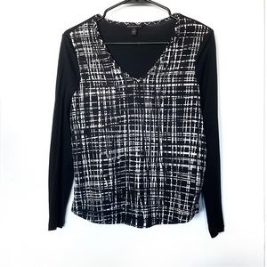 Banana Republic v-neck black longsleeve